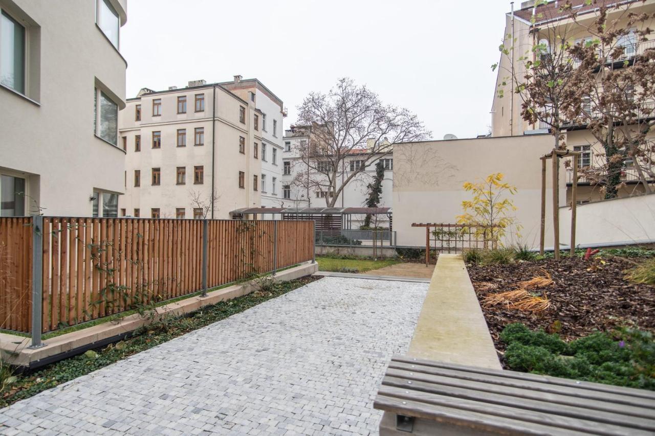 Apartment With Balcony Prague Exterior photo